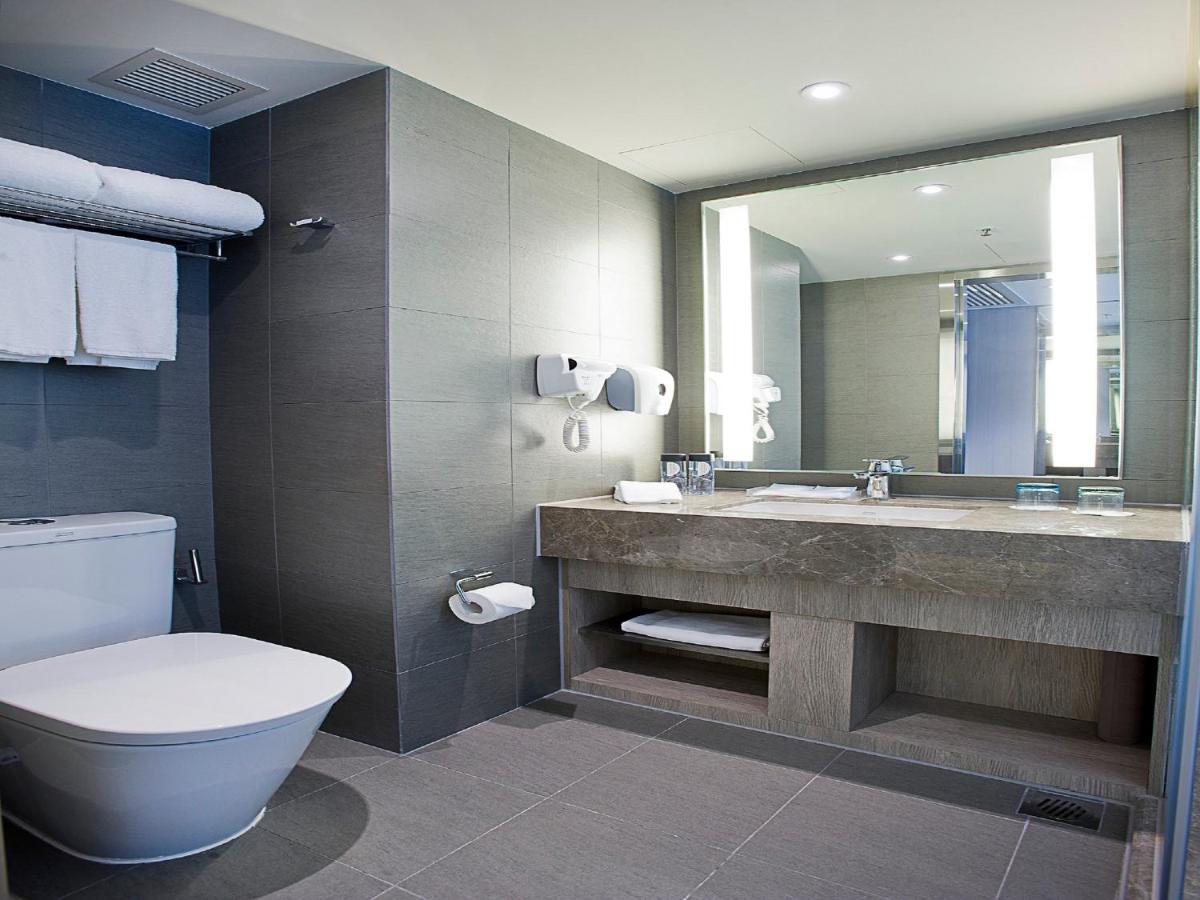 Holiday Inn Express Hong Kong Mongkok By Ihg Екстер'єр фото